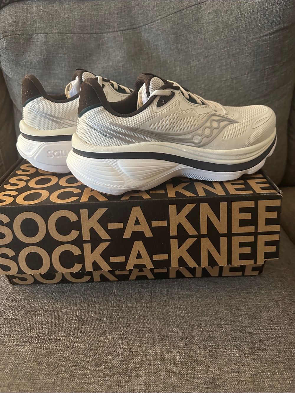Saucony Hurricane 26 Running Shoe